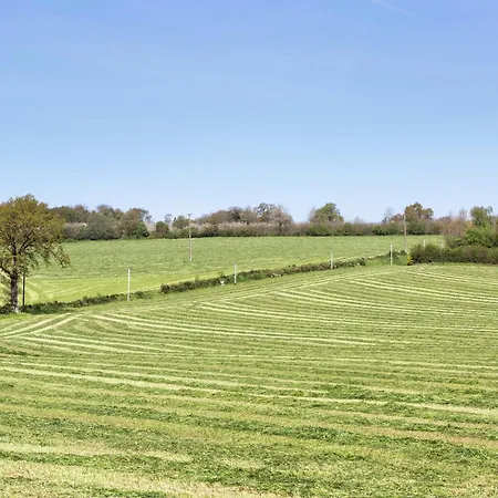 Rustic With Garden In Normandy, Cleaning Included